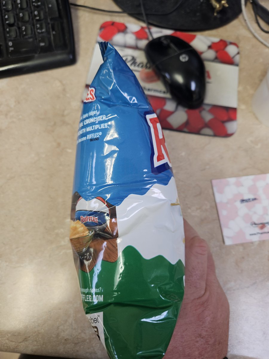 pillmanj's tweet photo. Come on Frito Lay...Be better...Bag over half full of air and under half full of actual chips.
@Fritolay https://t.co/DoLWjFCb27
