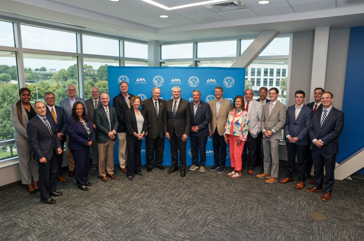 UAHuntsville's tweet photo. We welcomed members of the North Alabama legislative delegation today. President Don Leo and university leaders shared how UAH's academic excellence, vibrant campus experience and culture of innovation continue to strengthen Huntsville, North Alabama and our state. @UASystem https://t.co/ZGS7h3ldKj