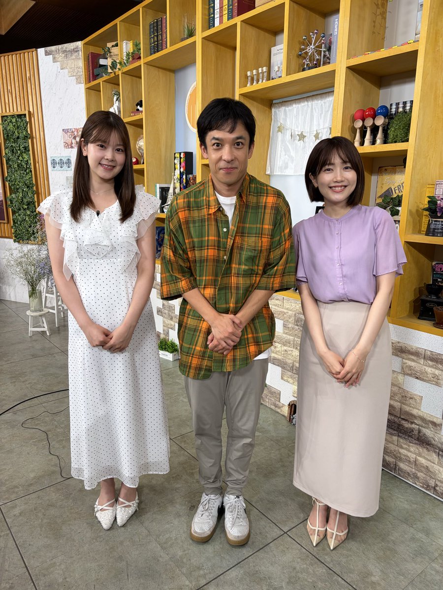 morningcompass1's tweet photo. このあと6:45-生放送📺
#モーニングこんぱす 水曜日

7:00頃-県内NEWS天気☀️
夏の高校野球 拓大紅陵高校が表敬訪問⚾️

7:30頃-#春風亭昇々 が #チバテレ で農業👩‍🌾
夏野菜 ゴーヤとオクラを収穫🫛

7:40頃-ななせ's kitchen🥘
昇々農園のトマトを使ったそうめんアレンジレシピ🍅

#坪北奈津美 #吉川七瀬 https://t.co/Uy3wT7MQ8c
