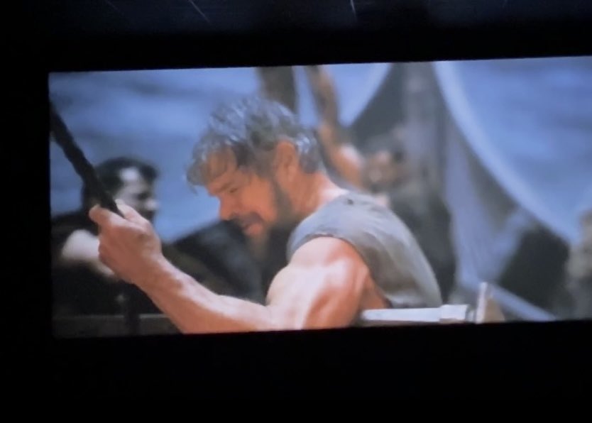 lydsfilm's tweet photo. as promised… matt damon’s arms for your viewing pleasure https://t.co/Sl7MeZnY9q