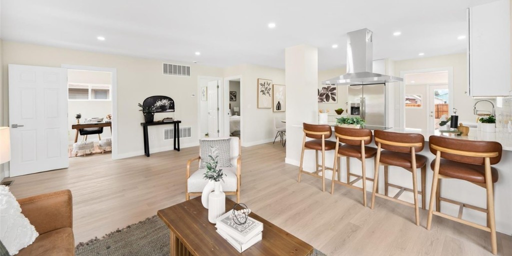 IronBridgeIBL's tweet photo. Are you wondering how you can fund your next fix and flip? Please reach out to learn how! 

https://t.co/J3mAGgJZzZ

#fixandflip #hardmoneylender #realestateinvesting https://t.co/vFiURCMcQF
