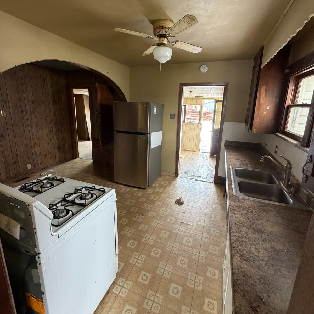 IronBridgeIBL's tweet photo. Are you wondering how you can fund your next fix and flip? Please reach out to learn how! 

https://t.co/J3mAGgJZzZ

#fixandflip #hardmoneylender #realestateinvesting https://t.co/vFiURCMcQF