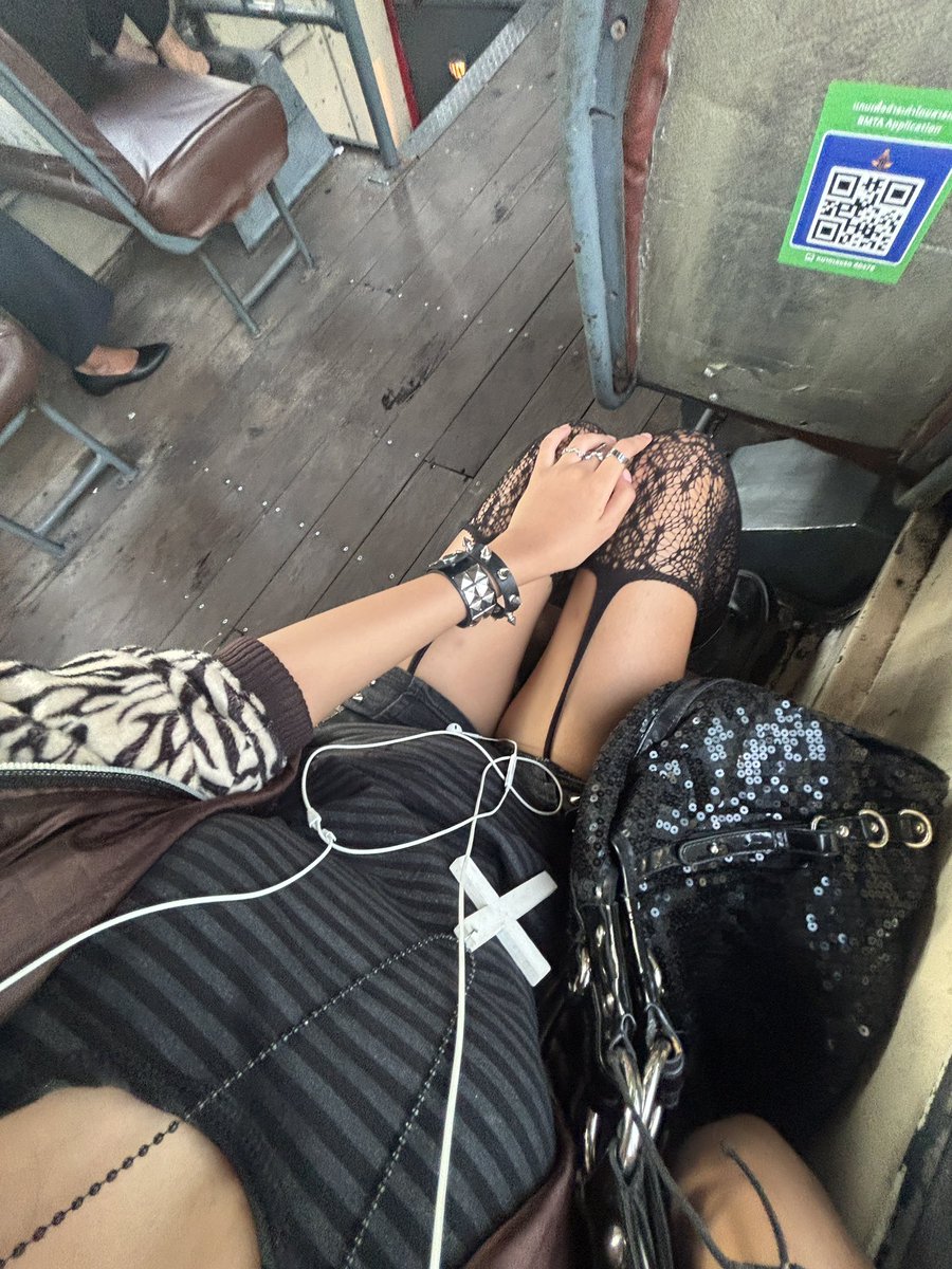 phimonx_'s tweet photo. ไปยังไงก้ถึงเหมือนกันแหละวะ https://t.co/lAslqyh8AJ