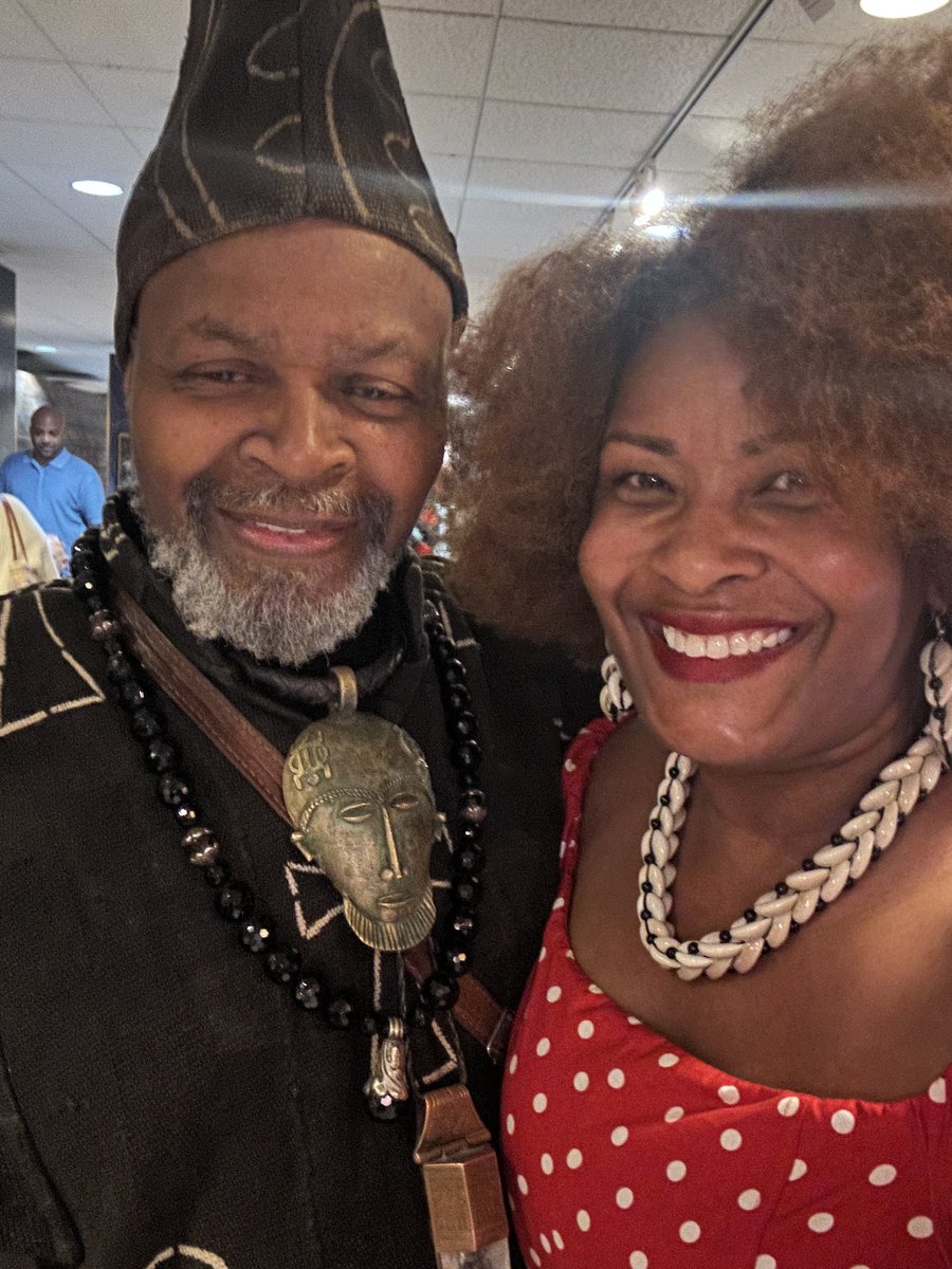 HapiFilm's tweet photo. HAPI  in the Chi!!!! This was an incredible meeting of energies!!! This is us hanging out at the Dusable museum in Chicago at the HAPI opening reception🔥🔥🔥🔥 https://t.co/fkFnvHNqFP