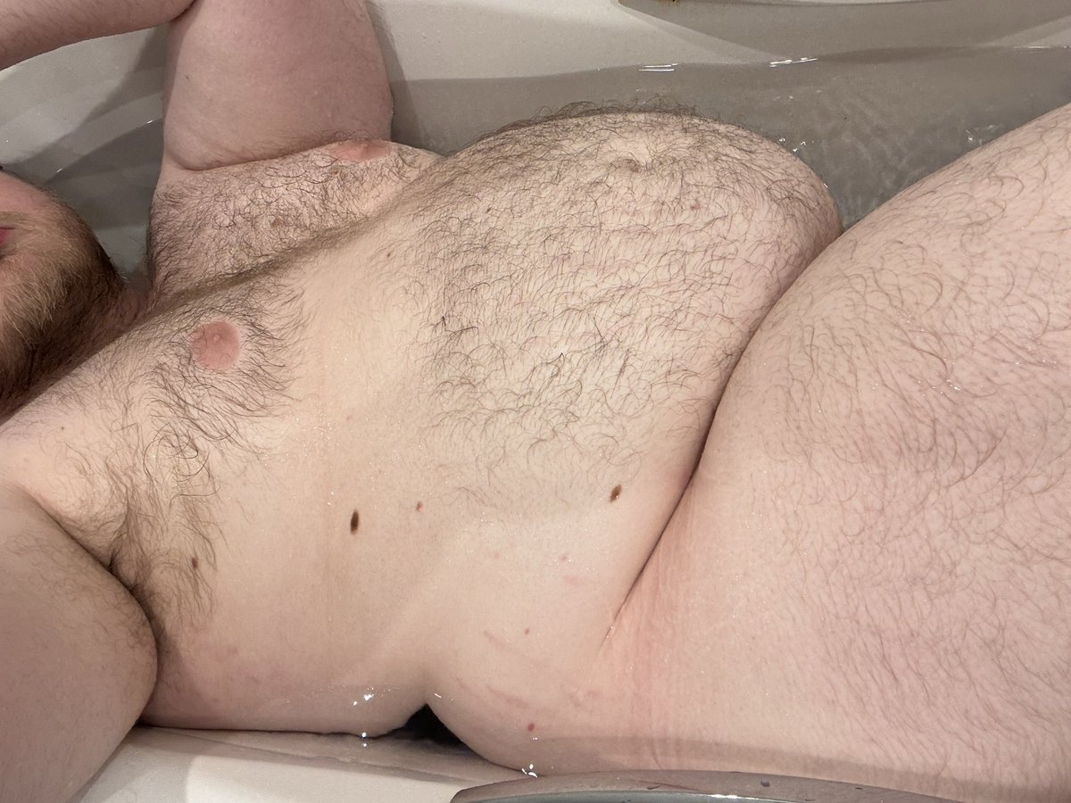 BulksBigAD's tweet photo. Have a lazy #TummyTuesday post 😌 https://t.co/ewfMMlX1Rp