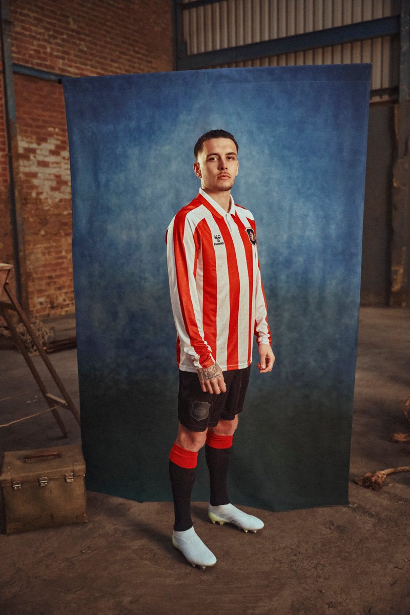 allfootb_update's tweet photo. OFFICIAL:  ✅ ✅

Sunderland release home kit season 2026/27

#SunderlandAFC 🔴⚪ https://t.co/2nA9NVsz0Y