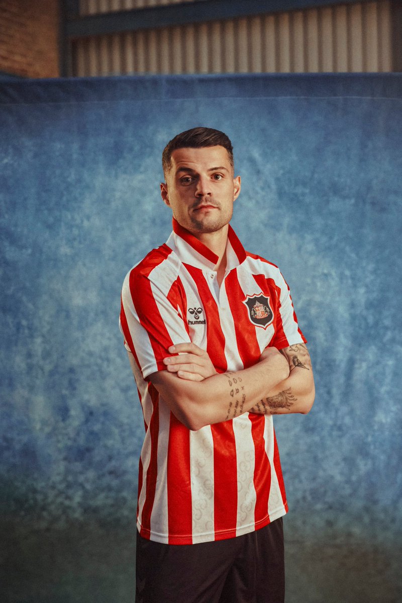 allfootb_update's tweet photo. OFFICIAL:  ✅ ✅

Sunderland release home kit season 2026/27

#SunderlandAFC 🔴⚪ https://t.co/2nA9NVsz0Y