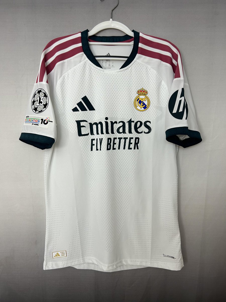 ddshir1's tweet photo. The 2026/27 home jersey of Real Madrid is so cool! The details are particularly impressive 👍 https://t.co/v7oDwweQm0