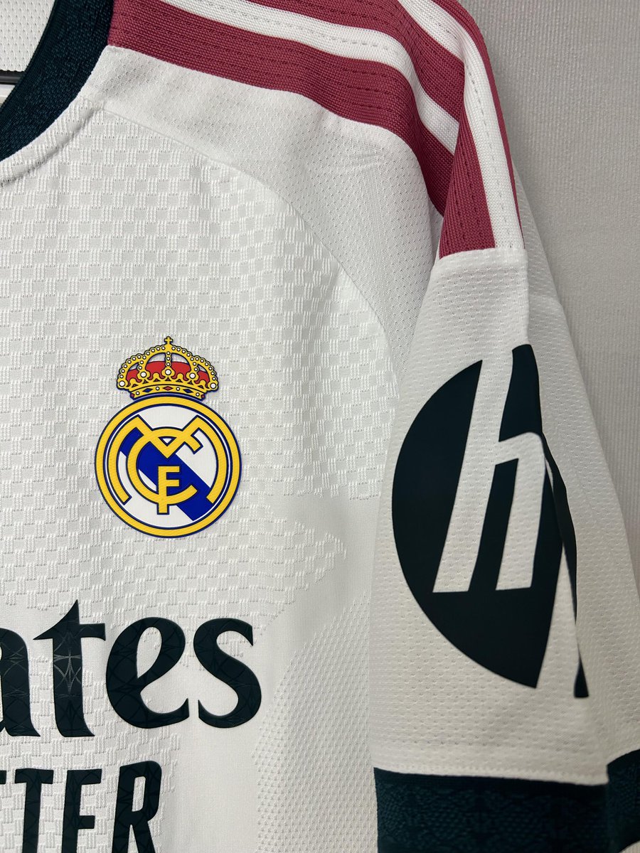 ddshir1's tweet photo. The 2026/27 home jersey of Real Madrid is so cool! The details are particularly impressive 👍 https://t.co/v7oDwweQm0