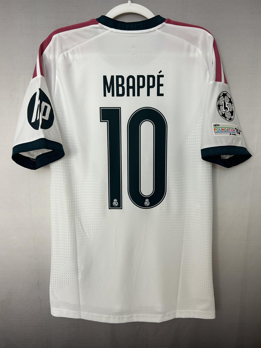 ddshir1's tweet photo. The 2026/27 home jersey of Real Madrid is so cool! The details are particularly impressive 👍 https://t.co/v7oDwweQm0