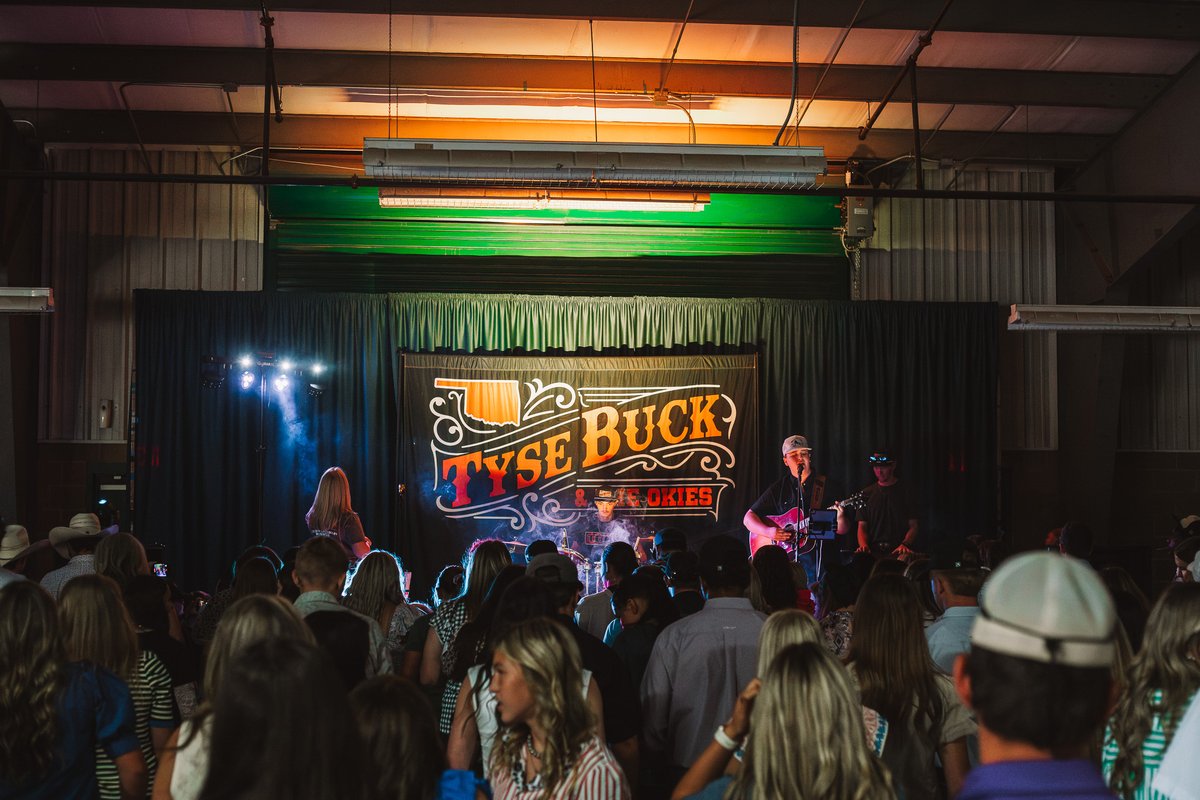 Okpork's tweet photo. Who says livestock kids only know the show ring? 🎶🐷

We were proud to sponsor Okie Fest at Big 3, supporting talented Oklahoma FFA &amp; 4-H members with ties to the swine industry as they raise funds for the National FFA Talent Competition! https://t.co/GvG2WHKebR