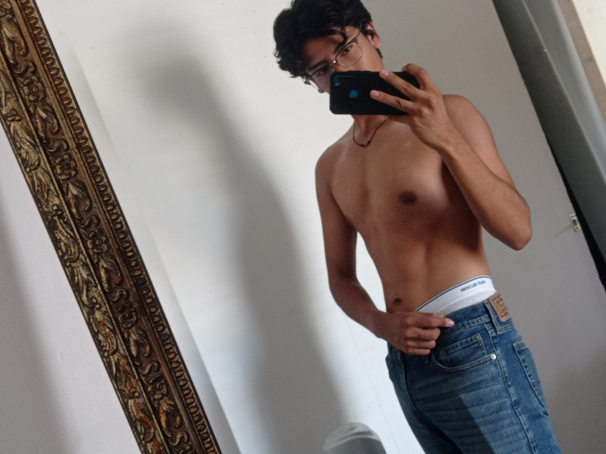 ITS_ale123's tweet photo. Flako como te gustan bb😉 https://t.co/rez8WIoniR