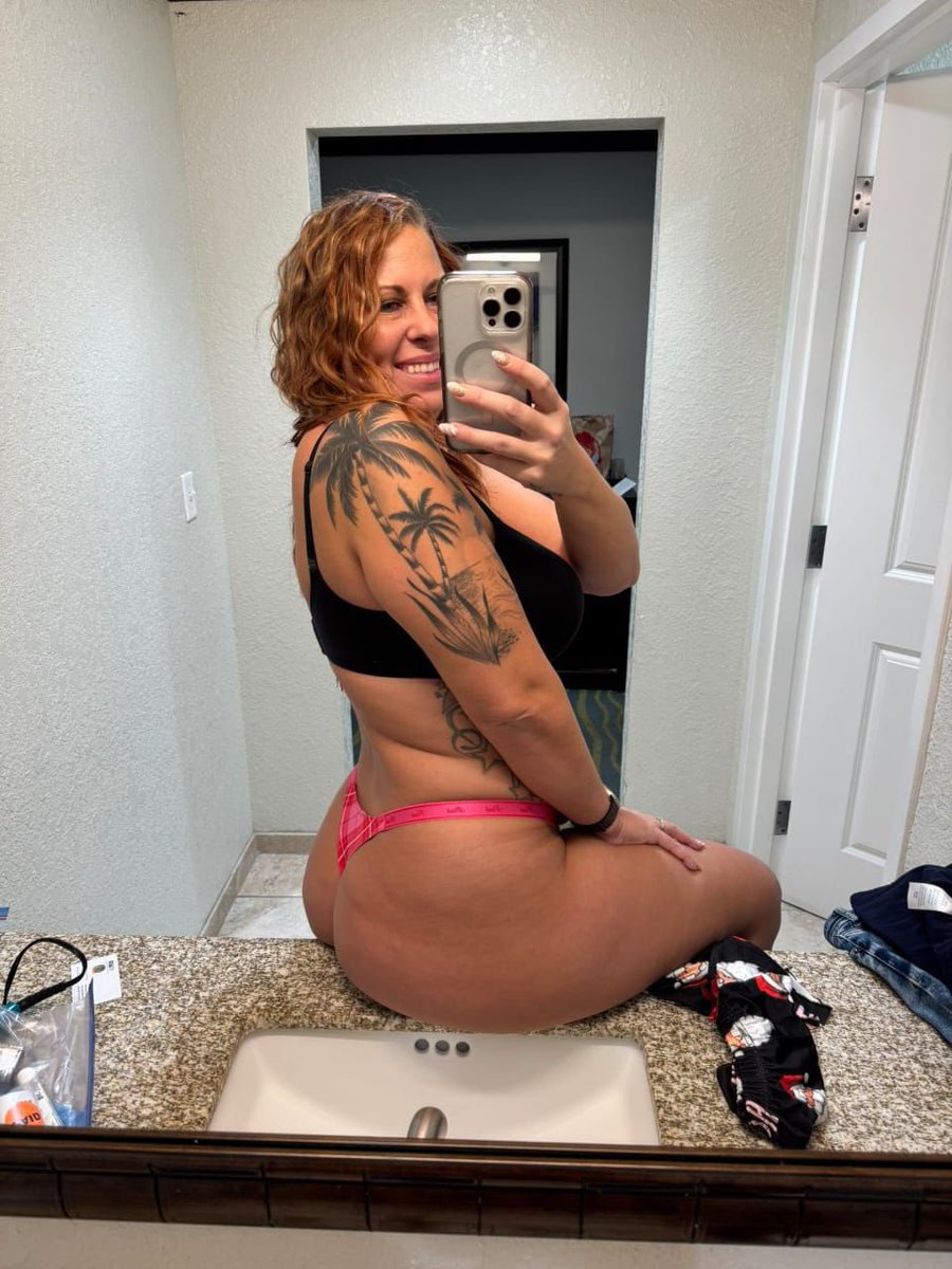 Rosekittee's tweet photo. What’d you think about my tattoo? Please I need only serious reply 🌚❤️￼￼ https://t.co/xoBX6LQWpG
