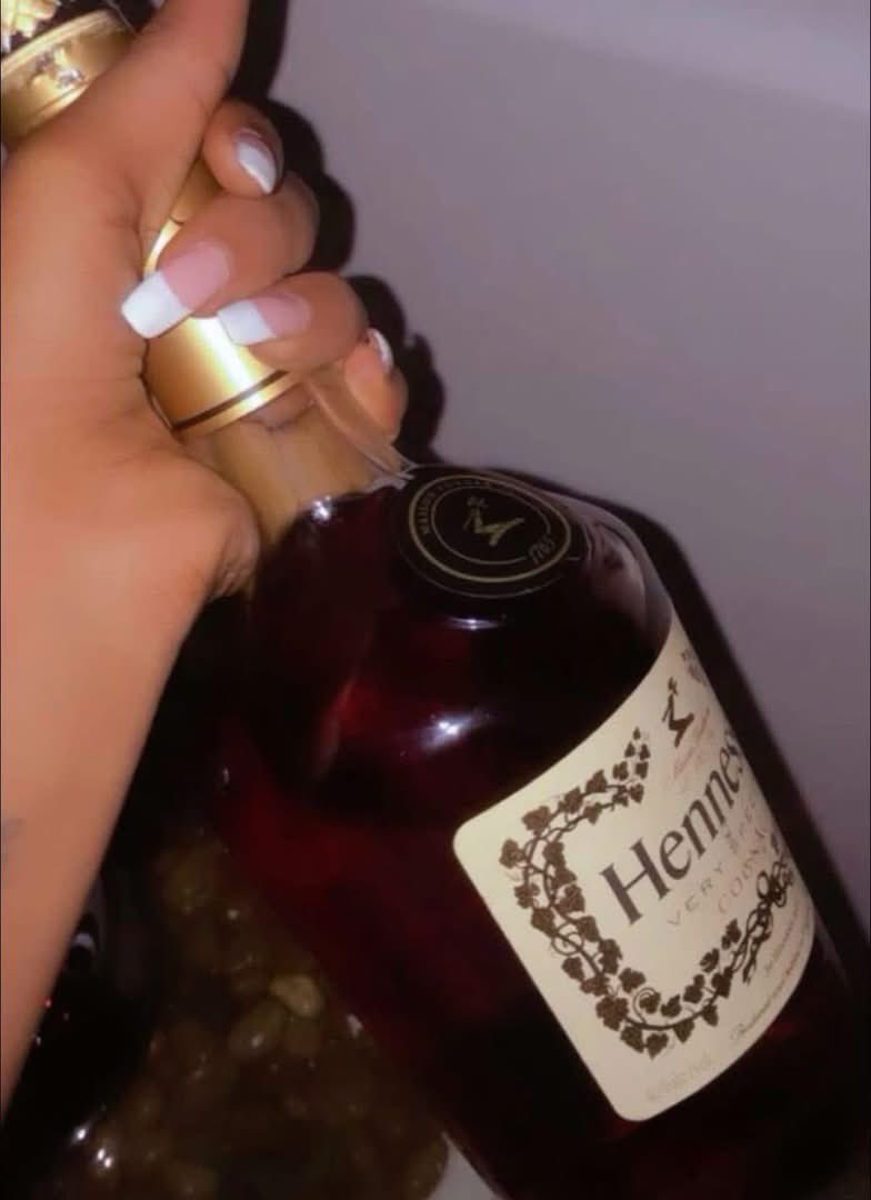 layxsnv's tweet photo. They could never make me hate youuuuu 🥃🥹🤞 https://t.co/X4SwSuU5qw