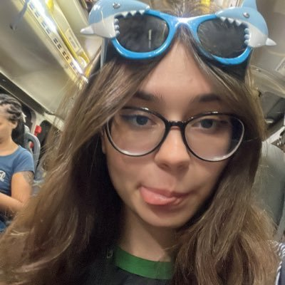 GroselhaXD's tweet photo. @pinguibella O olhar de mil DSTs https://t.co/0aQ4DgBGZ3
