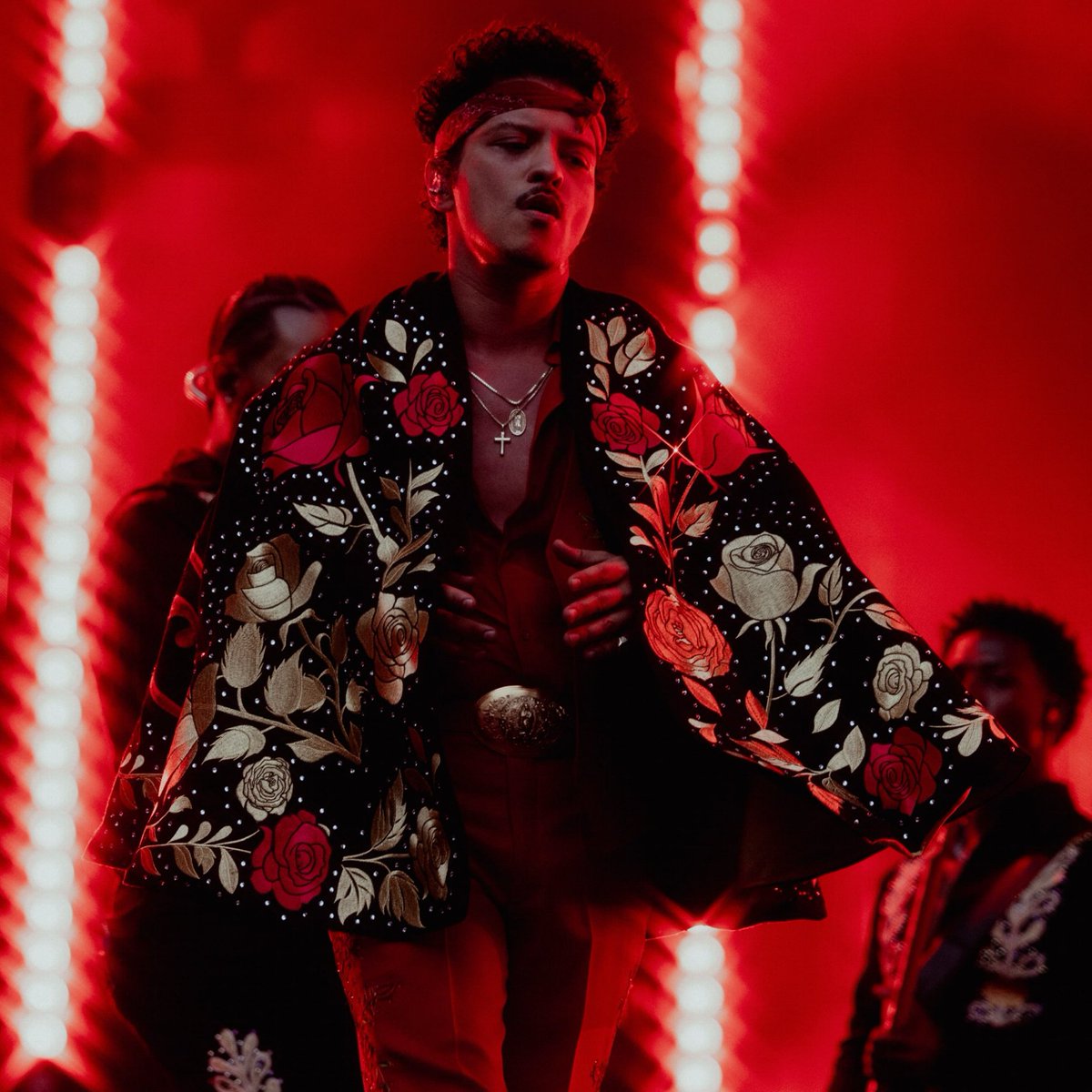 marschives's tweet photo. 🇬🇧 Bruno Mars has officially finished his historic 6-sold-out shows at the Wembley Stadium in London for his ongoing ‘The Romantic Tour’ tonight.

He now holds the record for the 2nd highest attendance record at the venue, drawing over 480,000+ fans across 6 massive shows for this year's summer.

This also concludes his Europe/UK Tour (Leg 2) shows.
#TheRomanticTour
#TheRomanticWorldTour
#TheRomanticTourLondon