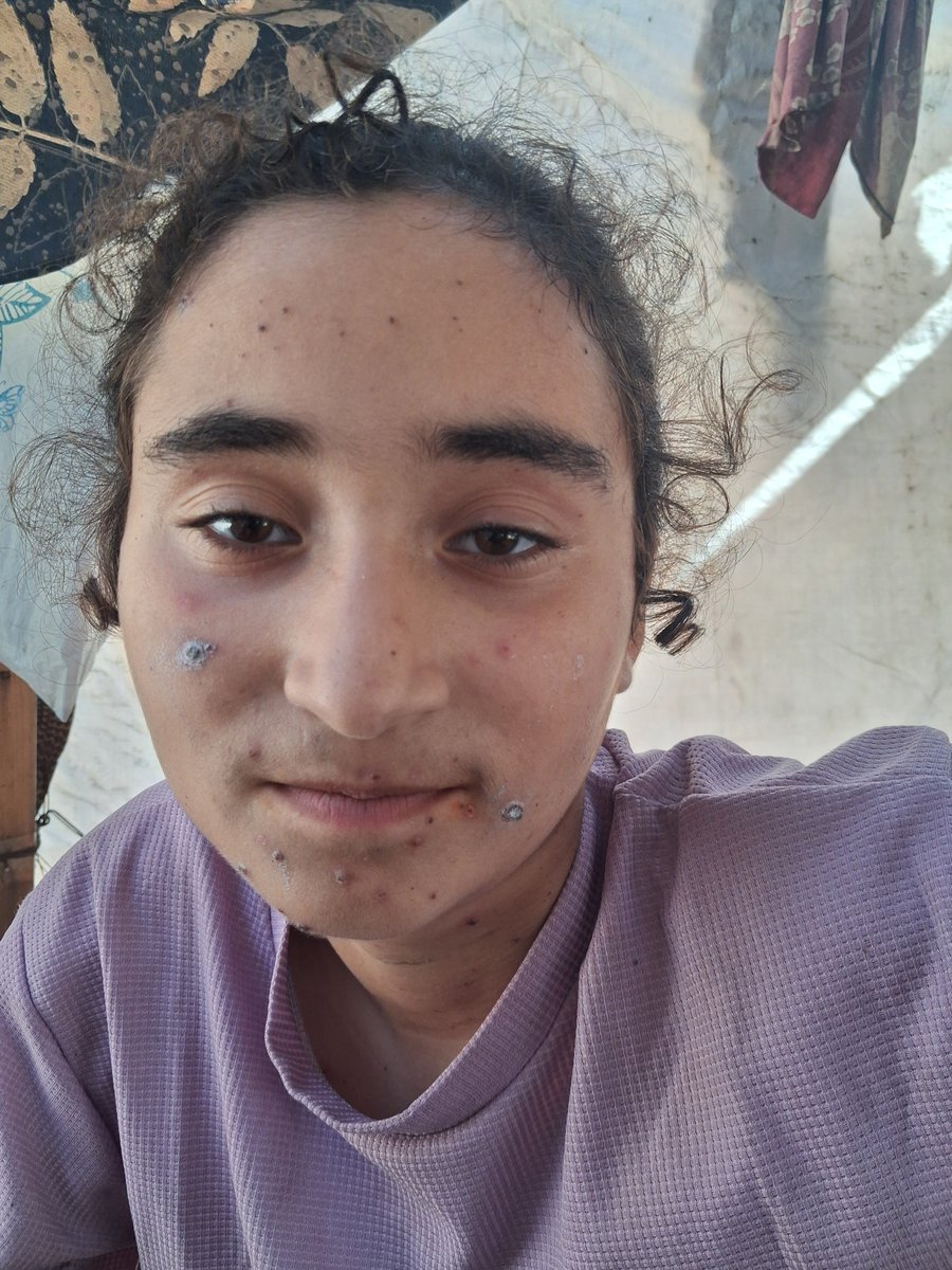 fadiaaw86's tweet photo. not asking for pity. ‼️

All I hope is that my story reaches someone who is able to lend a helping hand to my family.
A kind hand that gives without expecting anything in return.

Please don't ignore my plea.💔 https://t.co/WB0HUuMhLY
