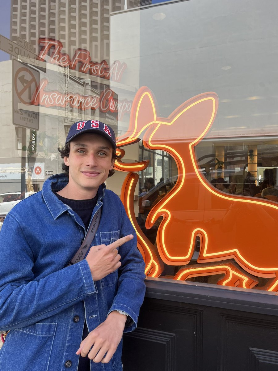 VforVadore's tweet photo. Corgi x Briq: French Founder Meetup 
Jul 30 - Breakfast - 9am-11am 🇫🇷

https://t.co/b5iGiQKtpV

If you speak French, if you like France or if you like croissant, come join us in Corgi’s office for a petit-dej !

SF: Show up>meet someone>throw an event with the coolest brand in the city. Huge thanks @MarieAdant and @UseCorgi for making it happen.