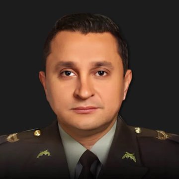 Cyavh's tweet photo. @VickyDavilaH Petro, Sarabia, Feria y del Rio Malo aún deben muchas explicaciones...

No olvido que Petro y del Rio Malo, a los 5 minutos del insuceso, ya sabían que habia sido un "suicidio", vaya casualidad.

Qué sucedió con el escolta del Coronel? Unos días después se fue del País, porqué? https://t.co/ybs4uodjAF