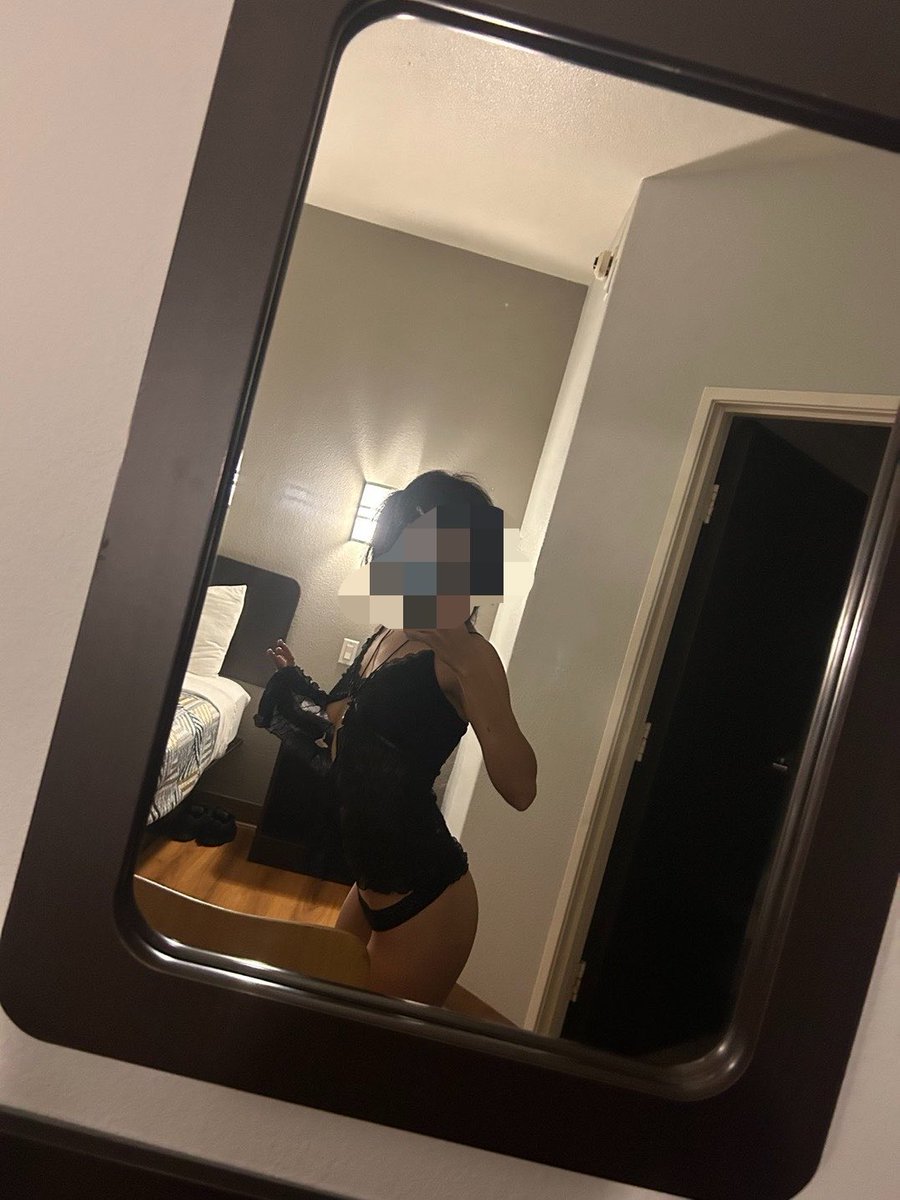 dumb4dani's tweet photo. I love being thin ASF :3 https://t.co/gJXRZD8JmC