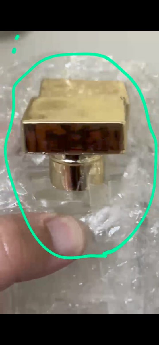 AqsaPerfumes's tweet photo. @ShiprocketIndia @ShiprocketCare its been almost a week after raising the issue, please share update on this, or should we stop using shiprocket ?

https://t.co/YYa8tf3IAq