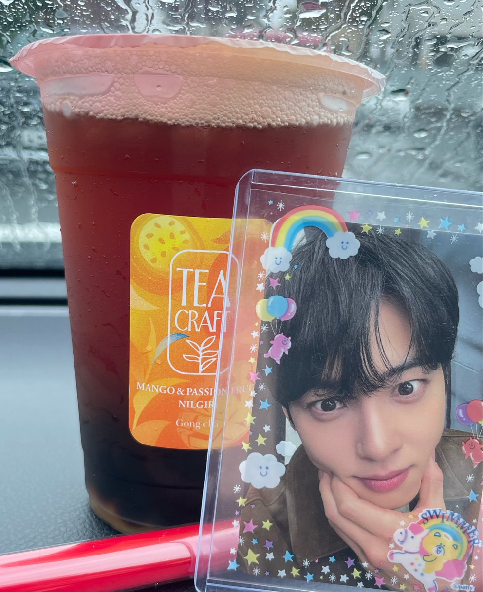 0330euw6's tweet photo. ウヌ💜おはよう☀
元気にしてますか？

昨日
マクドナルドのサマーチャンスバック
当選したので買ってきたよん💕💕
マックの抽選初めて当選した、嬉しい😃

そしてゴンチャ💕
ピリちゃんいらっしゃったので📷
#マクドナルド　#ゴンチャ https://t.co/kVOFYHGfVQ