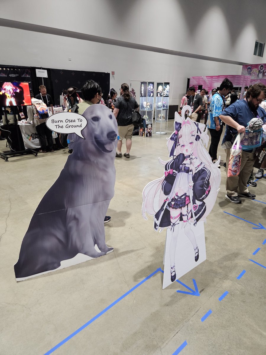 dagronSR's tweet photo. Nanako meet n greet on Sunday

Felt like I held up the line for awhile and I felt bad after the fact, but there was sooo much to talk about.

Afterwards she was carried around via iPad and taken around the con beginning with saying hi to lemi and Rina

#OffkaiGen5 https://t.co/ptHYxTlLMH