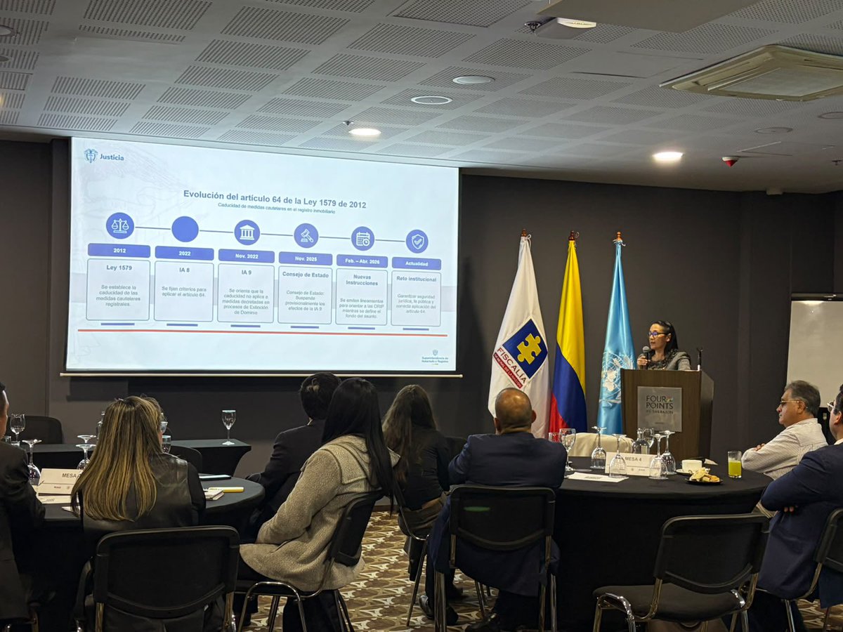 Supernotariado's tweet photo. #SNRContigo | Promovemos espacios de diálogo y actualización jurídica para fortalecer la función registral y brindar mayor seguridad jurídica a la ciudadanía. 🤝

Junto a @FiscaliaCol y @ONUColombia, analizamos los desafíos de la caducidad de las medidas cautelares en el registro inmobiliario, su aplicación en los procesos de extinción de dominio y los criterios que orientan la labor registral.