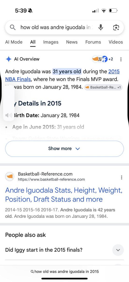 rollthediceP's tweet photo. @thisisnotturbo @BBallGround so you telling me a NON prime iggy won finals MVP over prime Steph Curry then 😂😂 even better https://t.co/HctC2HxiDF