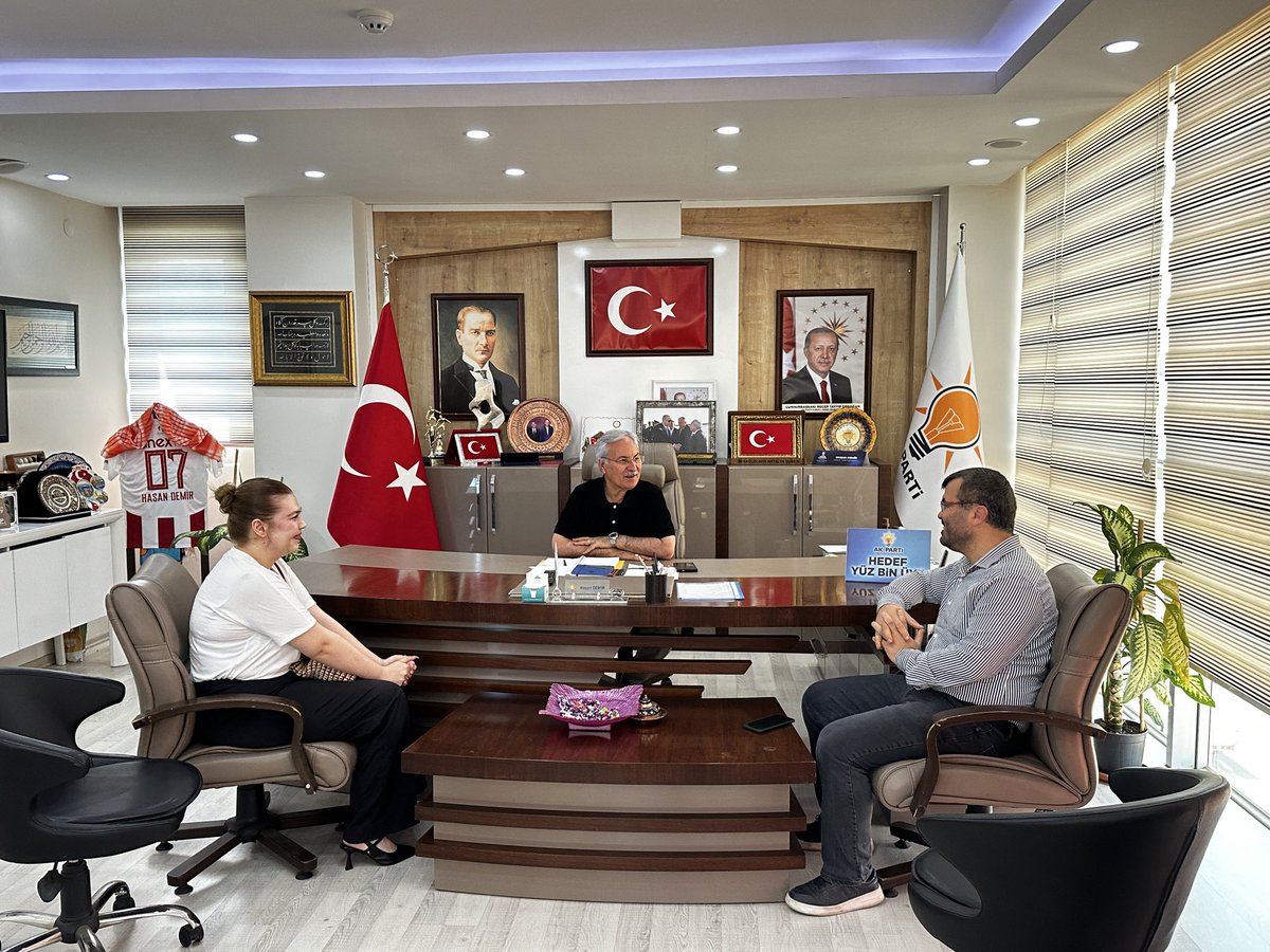 hasandemirserik's tweet photo. Bugün İlçe Başkanlığımızda vatandaşlarımızla hemhal olmaya, onların dertleriyle dertlenip çözüm odaklı istişarelerde bulunmaya devam ettik.

İlçe Başkanlığımızda bizleri ziyaret eden;

📌 Ramazan BALCI
📌 Fuat UYSAL
📌 Okul arkadaşım Osman EĞDİR
📌 Musa DALDAL
📌 Muzaffer Burak ARICAN
📌 Zeliha ARICAN
📌 Rıfat PARLAKKAYA
📌 İrem KARADAL
📌 Arzu KABAL AYDIN
📌 İrem SAYDAM
📌 Hüsne KARA
📌 Leyla SAYDAM
📌 Gönül YAVUZ
📌 Gözde ÇOBANLAR
📌 Şazemuş TUT
📌 Rojin ATEŞOĞLU
📌 Şehmus TURAN
📌 Güneş Mahalle Muhtarımız Tayyip SOYSAL
📌 Galip DOĞAN
📌Kuzeyyaka mahalle Başkanı Musa KAYACAN

Nazik ziyaretleri ve samimi sohbetleri için kıymetli misafirlerimizin her birine gönülden teşekkür ediyorum. İlçe Başkanlığımızın kapısı, her zaman tüm hemşehrilerimize açıktır.