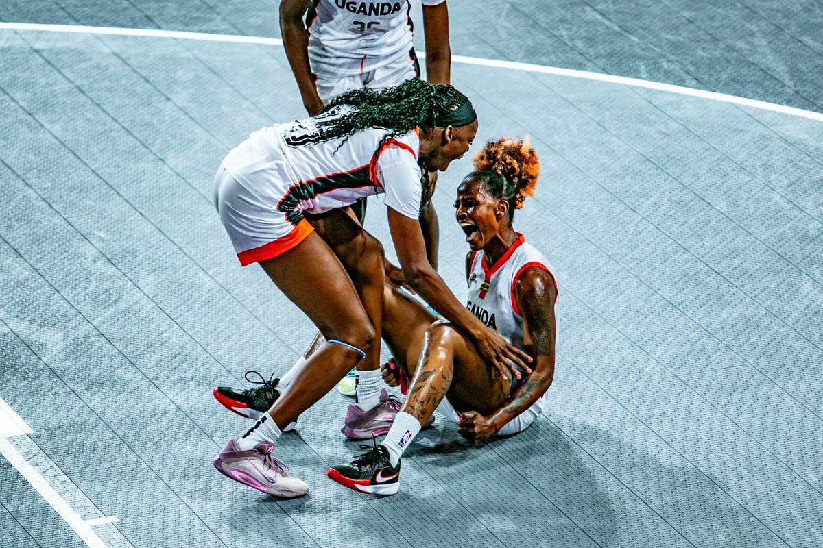zama869's tweet photo. Thank you for the win tonight oh God. Continue to fight this battle with us 🙏🏾.
All the Glory and honor goes back to you.
Only the semi finals 🇺🇬🏀🔥🙏🏾 https://t.co/eEBwL3Kfio