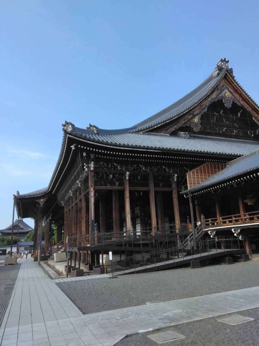 knduitsn's tweet photo. 今回初めて、本山の安居を傍らからお聞かせいただきました。

2日間だけの参加でしたが、多くの方との再会、そして「初めましてではない」初めてのお出会いもあり自分への大切なご褒美の時間となりました。
安居も後半に差し掛かっています。本願寺派僧侶なら当日事務所で受付し誰でも傍聴可能です https://t.co/AGarMbK0Ku