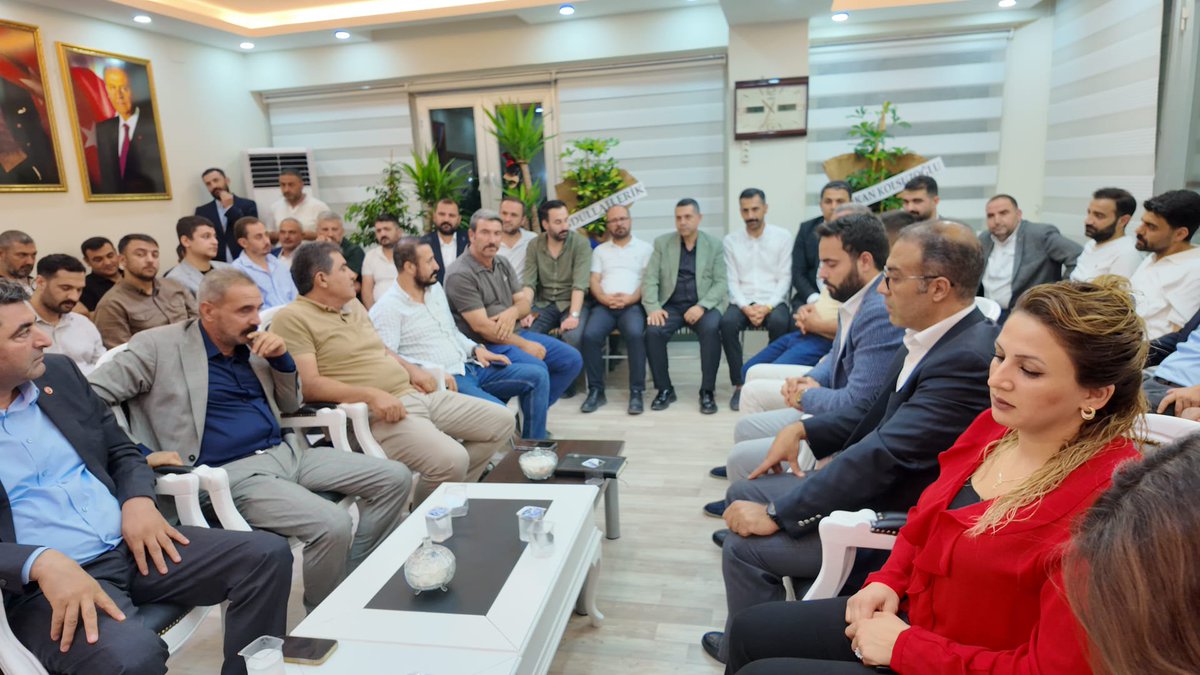 MHP__Karakopru's tweet photo. Birlik ve beraberlik içerisinde çalışmalarımıza aralıksız devam ediyoruz.

​İl Başkanımız Sayın Osman MUTLU liderliğinde; İl Yönetim Kurulu Üyelerimiz, İlçe Başkanımız Sayın Mehmet Murat TOPAL ve İlçe Yönetim Kurulu Üyelerimizin hazır bulunduğu haftalık yönetim kurulu toplantımızı tamamladık.

​İlimizin ve ilçemizin geleceğine yön verecek gündem maddelerini değerlendirdiğimiz toplantıda alınan kararların memleketimize ve teşkilatımıza hayırlı olmasını dileriz.