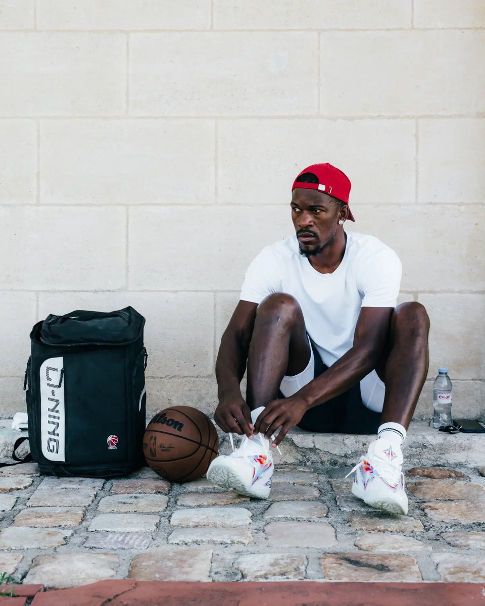 houseofheat's tweet photo. FIRST LOOK: Jimmy Butler debuted a new pair of Li-Ning sneakers 👀👀 https://t.co/VIATp9KcMm