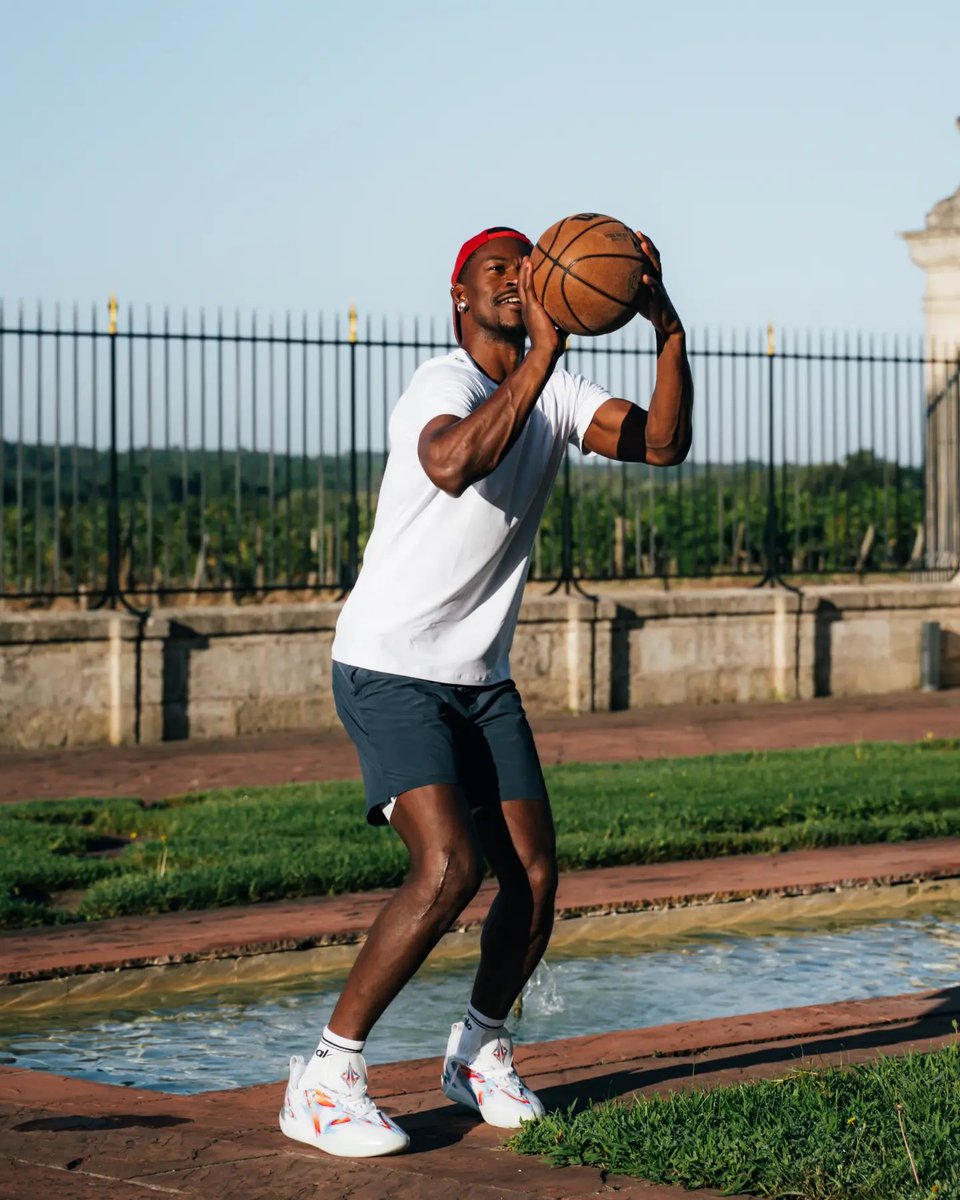 houseofheat's tweet photo. FIRST LOOK: Jimmy Butler debuted a new pair of Li-Ning sneakers 👀👀 https://t.co/VIATp9KcMm
