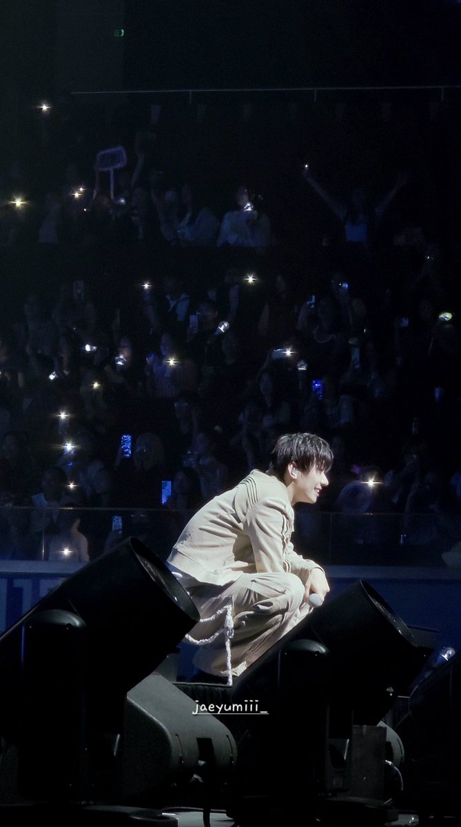 jaeyumiii_'s tweet photo. dream ☁️✨️

#AHOF #아홉
#HAN #박한 https://t.co/HSqStTzO3W