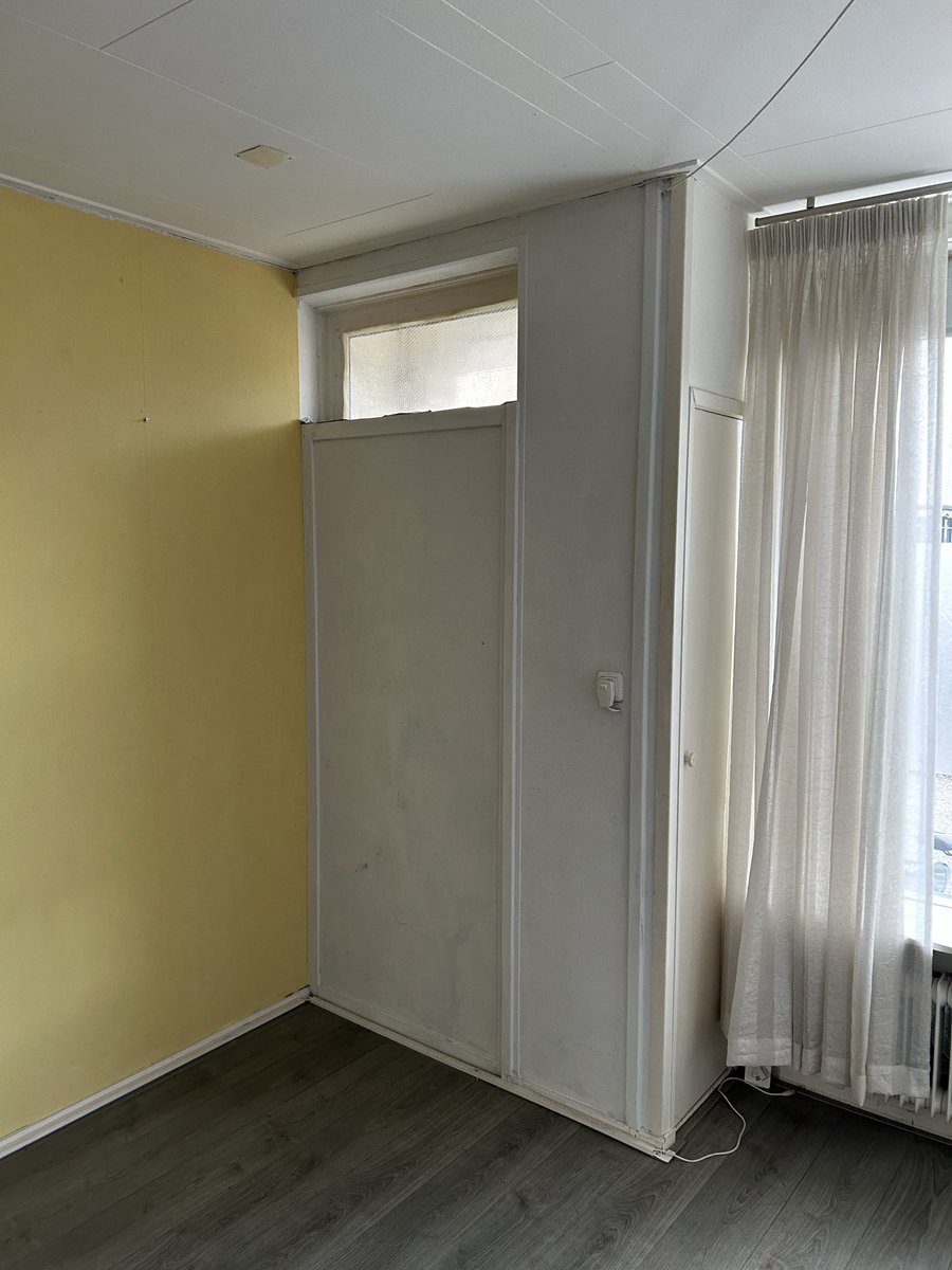 rasquert's tweet photo. Je koopt een oud huis en dan? In de komende serie foto’s zie je de verbouwing door VOF De Jongens https://t.co/0eAdo66xD4