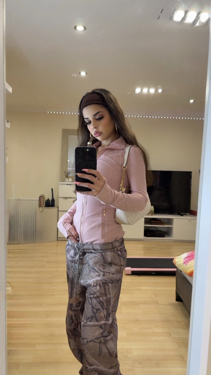 NADIA⛈️ tweet media
