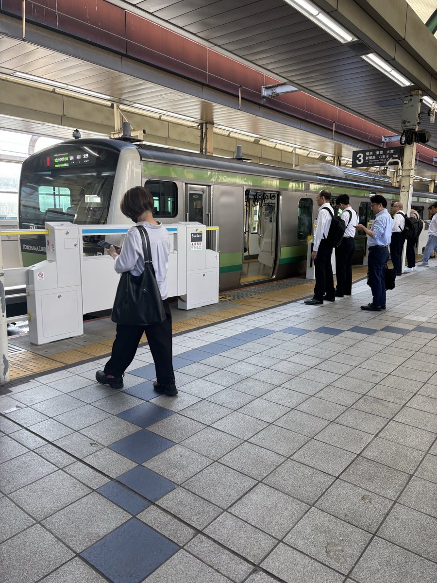 hr2rs's tweet photo. まだまだ水曜日 https://t.co/4WX27pwXMt