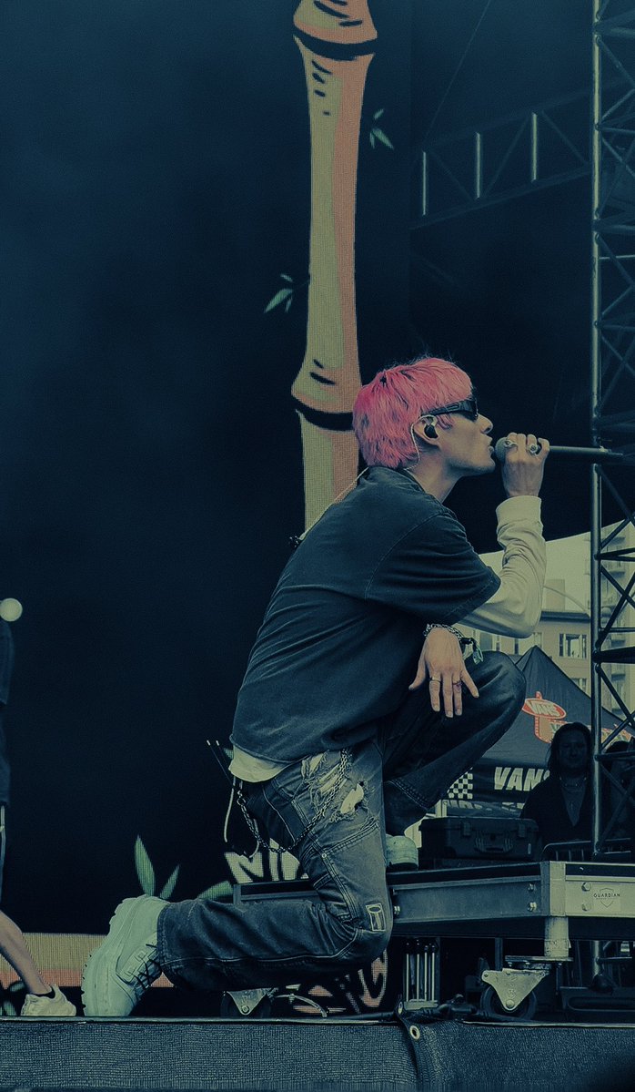 HIIDEF_GEOFF's tweet photo. Kinda locked in the most on Awsten https://t.co/fs3qQdsr2N