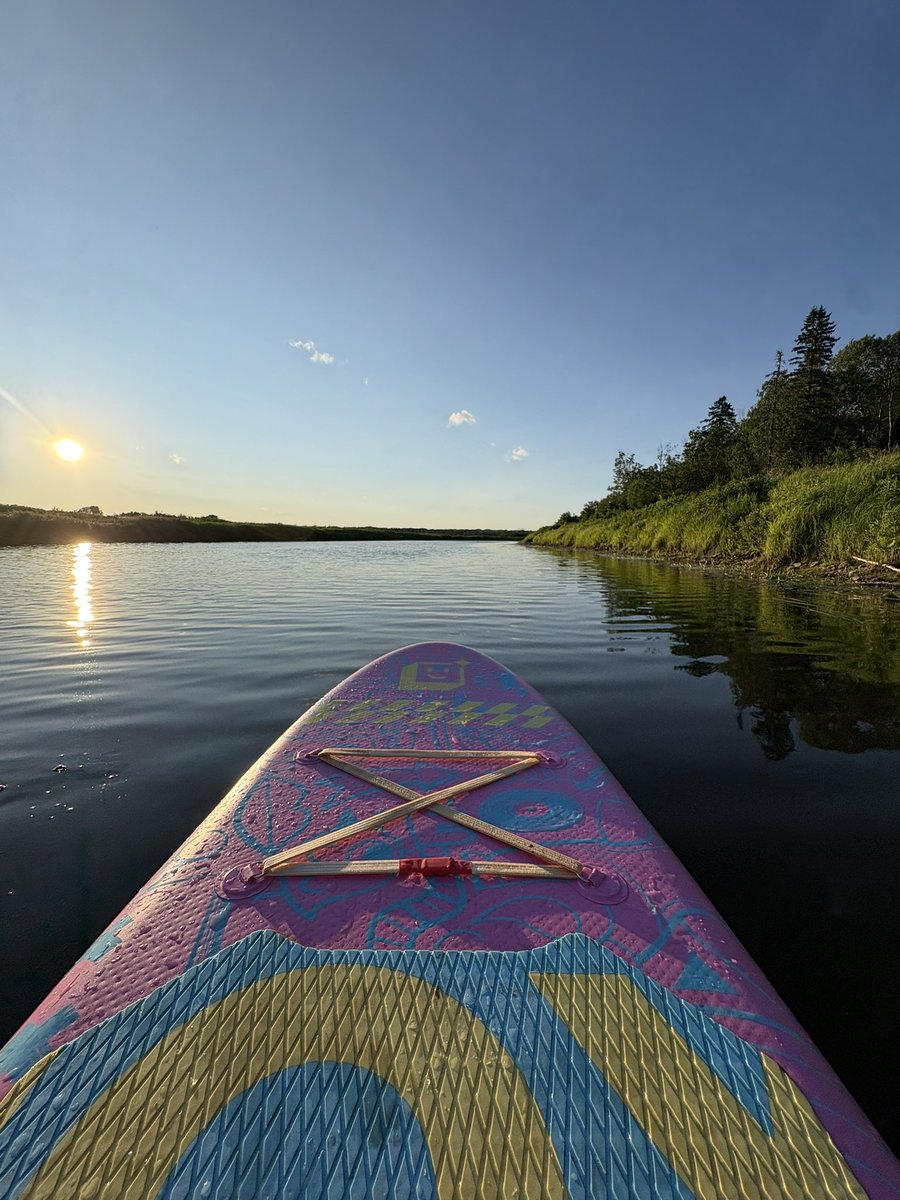 BrookieBOnly's tweet photo. Does anybody want to go on my paddle board with me??? It could be like a date https://t.co/cuSJ2BQZ55