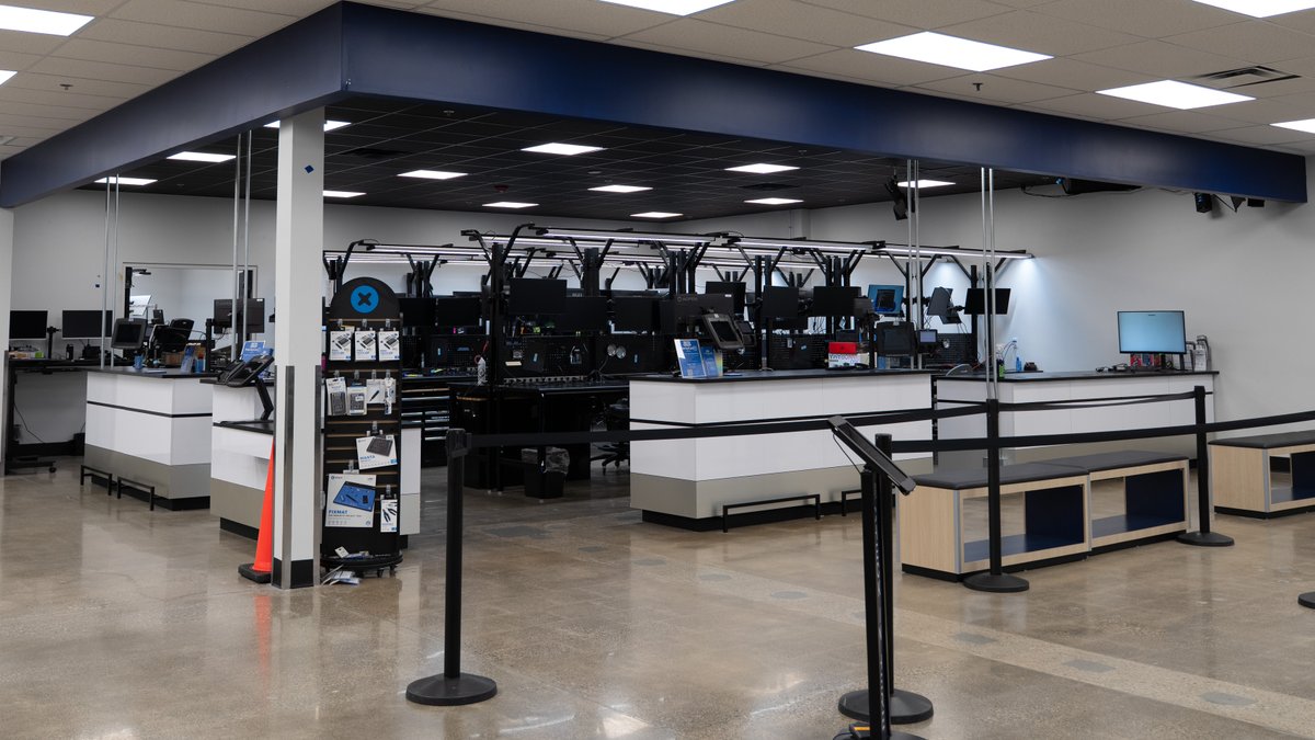 Micro Center tweet media