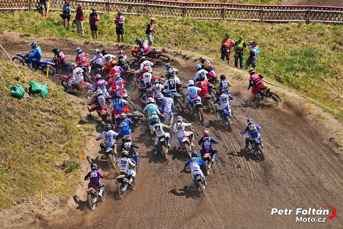 Moto_cz's tweet photo. MXGP Loket 2026 - sobotní fotogalerie z Grand Prix České republiky motokrosu 🏁 🙂 🥰 🏍
🔗 Celá galerie: https://t.co/A7J1Gtlyjr
#motocz #motokros #MXGP #MXGPLoket #MX2 #EMX #Motocross #juliusmikula #vaclavkovar #herlings https://t.co/ykQ4BV0bmQ