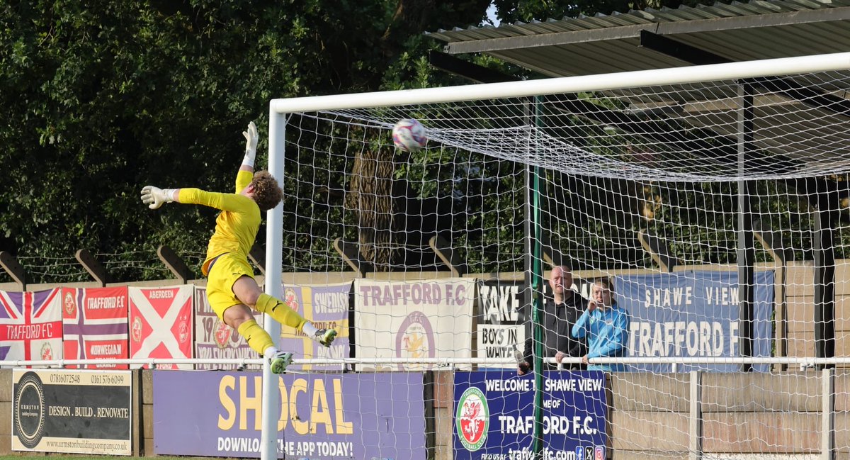 FCTrafford's tweet photo. Let’s have a look at Kyle Worsley’s free kick after 2 minutes, which was truly a thing of beauty, captured by our club photographer @Jonpidge https://t.co/zBXNQfECpQ