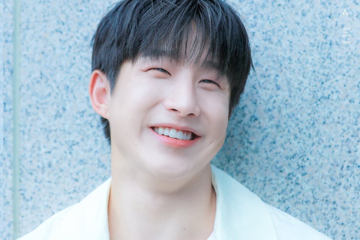 redrumond23's tweet photo. "Don't focus on why things aren't going well; try focusing on how hard you've been trying. I can't decide the outcome, but l can make the process, right? haha
So let's keep fighting!! hehe"

Jinwoo’s motivational message. He’s truly a very wise leader. I really love the way he sees things. We’re so happy to have Jinwoo in our lives. 💚🐶

#JINJIN #진진 #ASTRO #아스트로