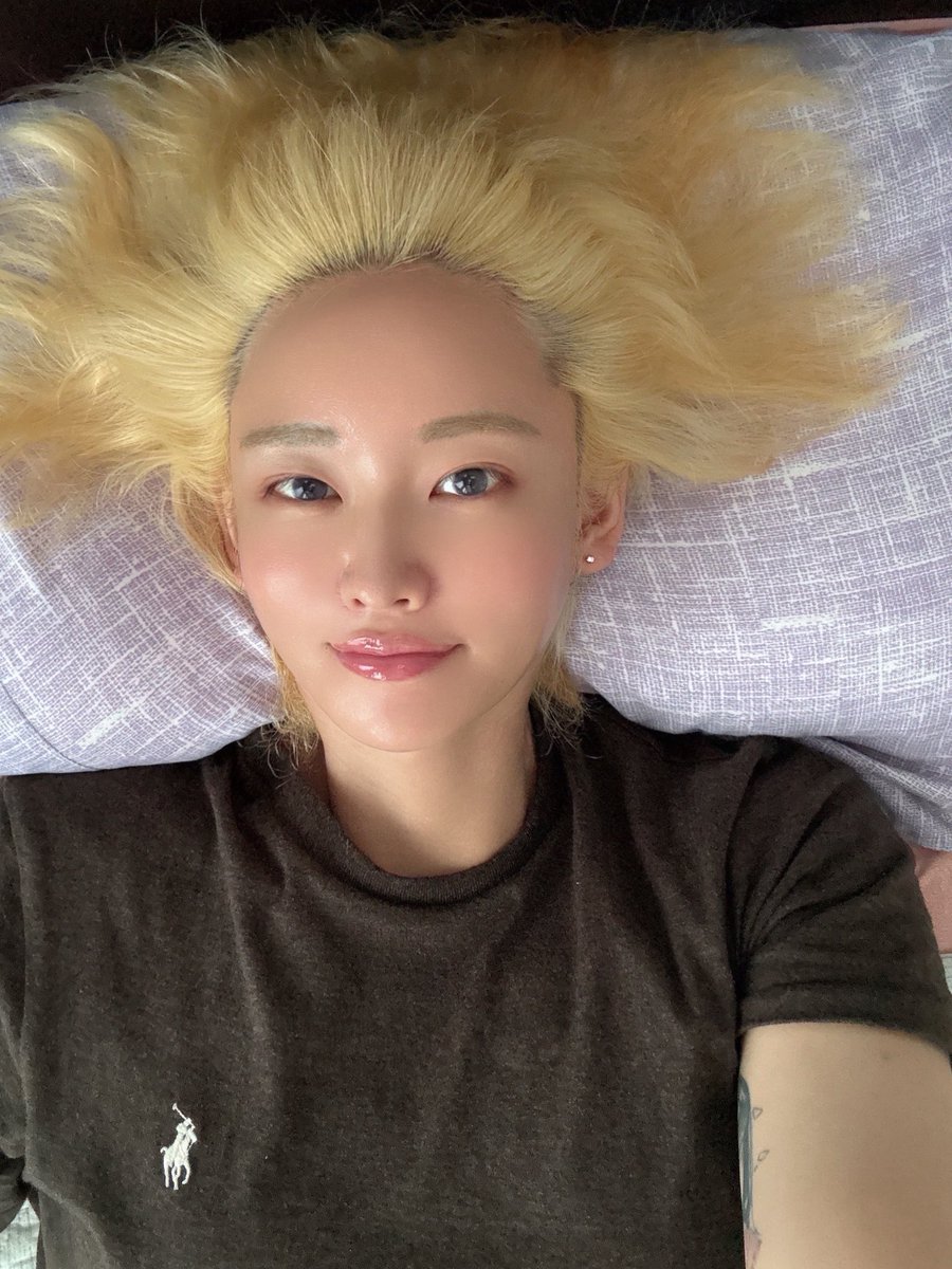 채윤💗 tweet media