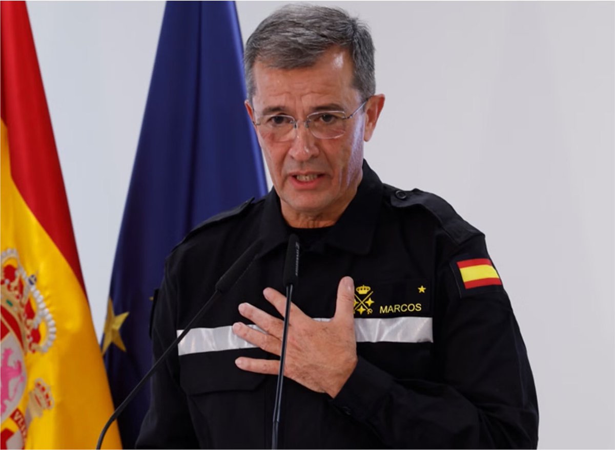 ManhattanManOne's tweet photo. 🔴 Los indignantes testimonios de primera mano que he recabado estos días, confirman una impresión preocupante: la UME se ha convertido en un Ejercito de guardarropía, dirigida por alguien que parece más un párroco que un militar.
Así es como el socialismo degrada incluso las instituciones más valiosas.