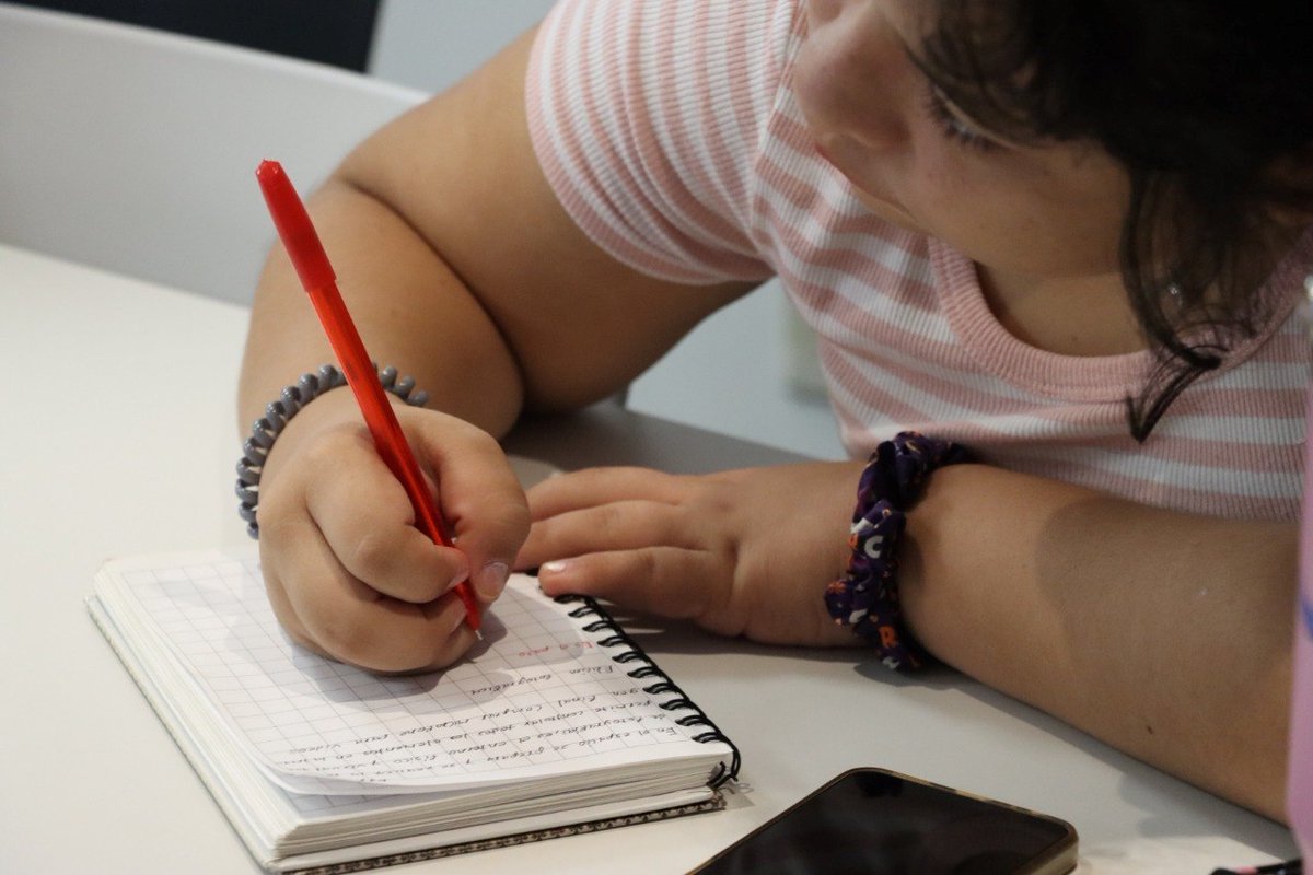 cobras_santiago's tweet photo. #estudios | Yucatecas podrán prepararse gratis para acreditar el bachillerato https://t.co/v8P3P8E5lC
-El Gobierno del Renacimiento Maya apoyará a 300 mujeres para prepararse y obtener su certificado oficial de nivel medio superior. https://t.co/uoUjhiH3Cm