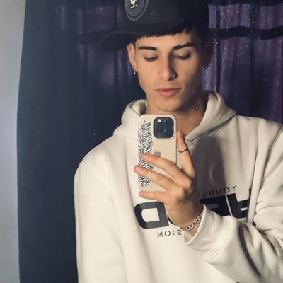 valeen7_'s tweet photo. #NuevaFotoDePerfil https://t.co/PUVx27HqfF