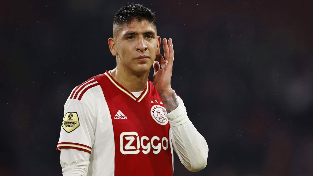 theoteitsma's tweet photo. Als het #Jordi lukt Edson #Alvarez vast te leggen, krijgt #Ajax een granieten verdedigingscentrum met #Blind en #Baas naast elkaar en de Mexicaan ervoor. Is eindelijk die belangrijke 6 er weer. Met de andere aankopen erbij doe je gewoon weer mee om de titel. https://t.co/rTie1lVJ2d